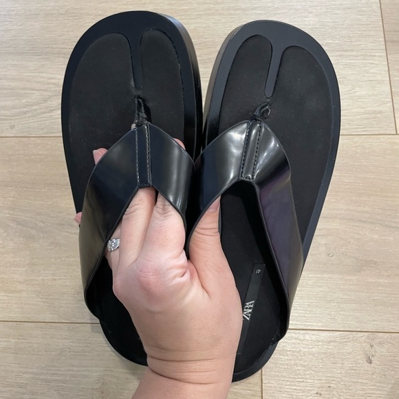 ZARA MINIMAL FLAT BLACK SANDALS Shoes Size 41 - Picture 4 of 11